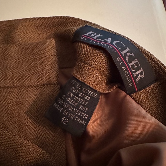 Ladies dress suit. Jacket size 8; slacks size 12. - Picture 1 of 6